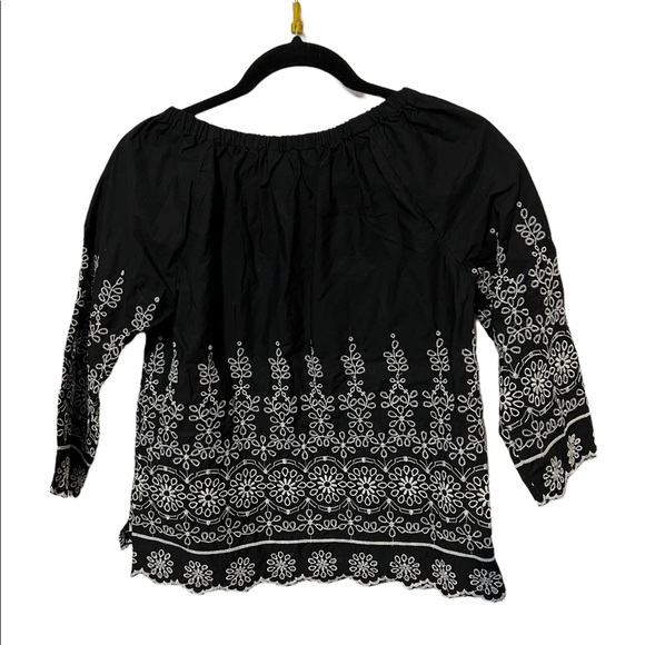 Talbots 3/4 Sleeve Black Top with Embroidered Flowers Size Small Petite - Picture 2 of 5